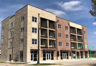 Plus de détails pour 415 Center Pl, Altoona, IA - Local commercial à louer