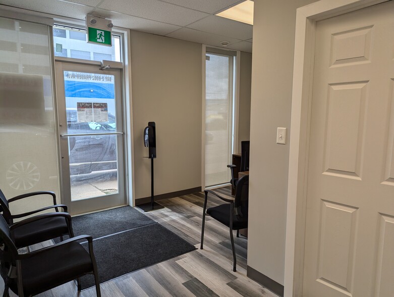 8302 Fraser Ave, Fort McMurray, AB à louer - Photo de l’immeuble – Image 3 sur 15