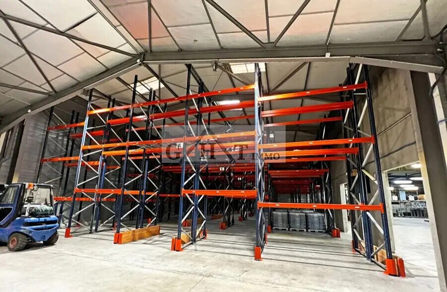 Industriel/Logistique dans Saint-Fargeau-Ponthierry à vendre - Photo intérieure – Image 2 sur 5