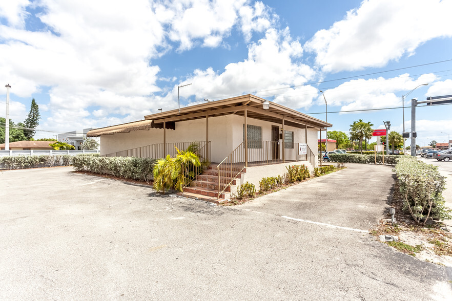 4930 Palm Ave, Hialeah, FL à vendre - Photo de l’immeuble – Image 2 sur 21
