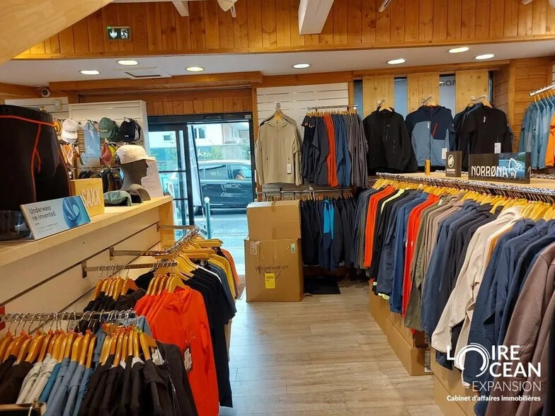 Local commercial dans Nantes à louer - Photo de l’immeuble – Image 3 sur 5