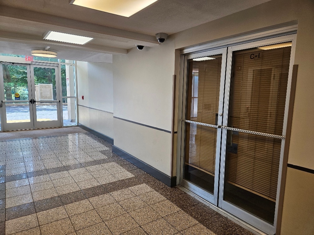 4600 S Four Mile Run Dr, Arlington, VA 22204 - Lot C1 -  - Photo intérieure - Image 1 of 16