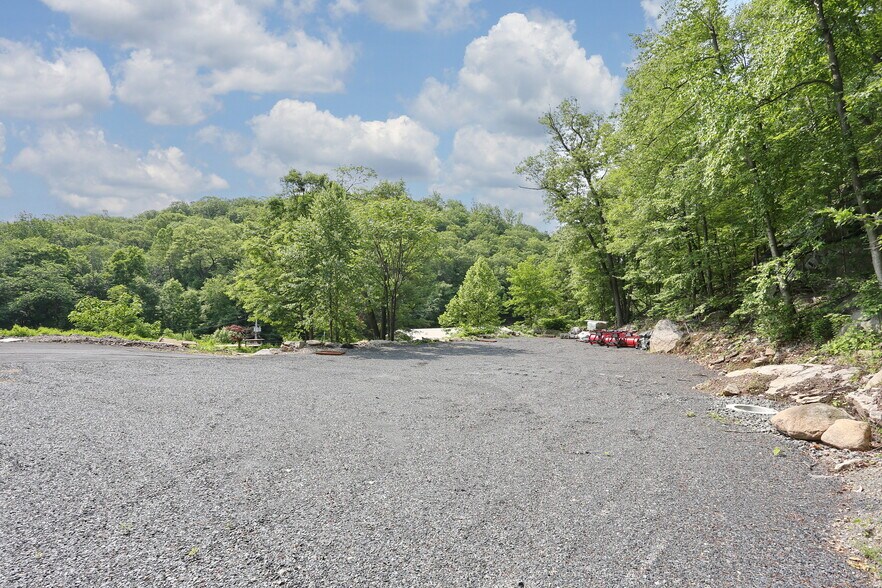 345 State 17 hwy, Hillburn, NY à louer - Photo de l’immeuble – Image 3 sur 10