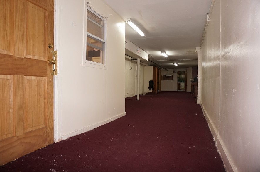 1553 Eastern Pkwy, Brooklyn, NY à louer - Photo intérieure – Image 2 sur 13