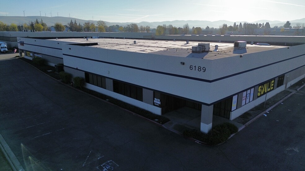 6189 Preston Ave, Livermore, CA à louer - Photo de l’immeuble – Image 3 sur 3