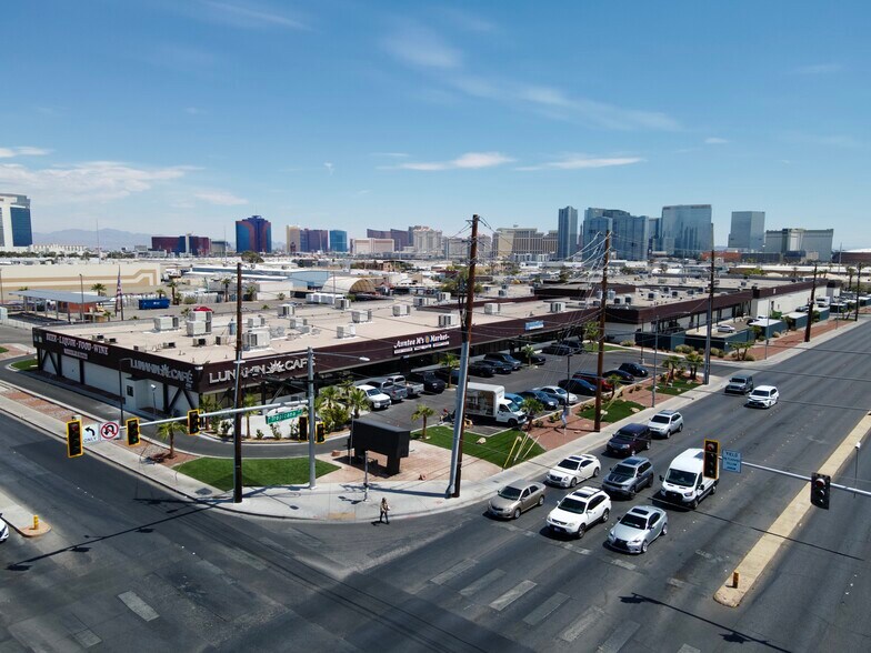 4300 W Tropicana Ave, Las Vegas, NV à louer - Photo principale – Image 1 sur 11