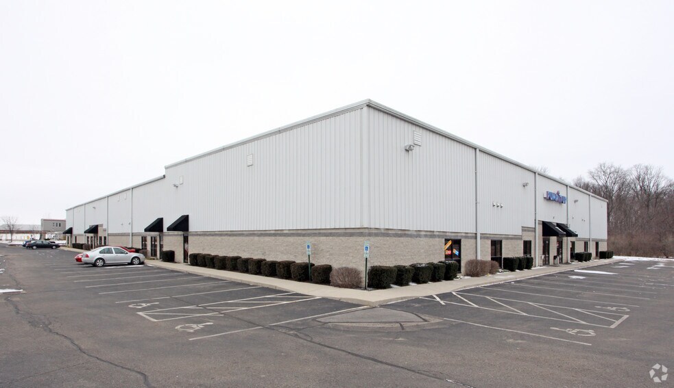 8200 Business Way, Plain City, OH à vendre - Photo principale – Image 1 sur 15
