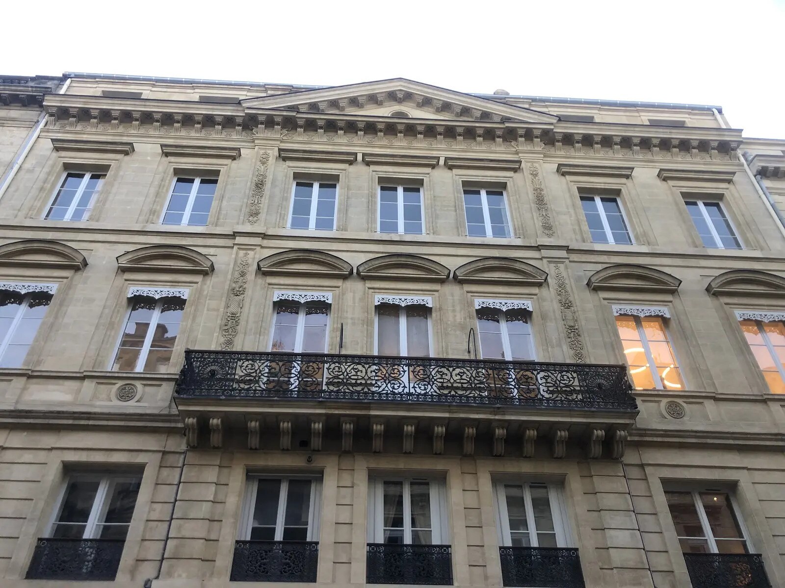 Bureau dans Bordeaux à louer Photo de l’immeuble– Image 1 sur 10