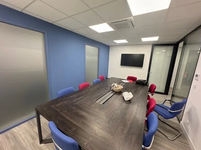 Plus de détails pour Bureau à vendre