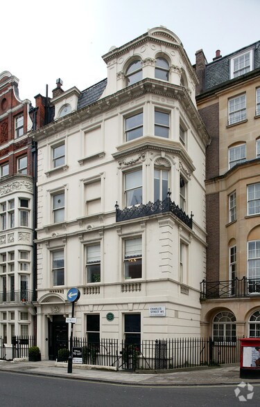45 Charles St, Londres à louer - Photo de l’immeuble – Image 2 sur 4