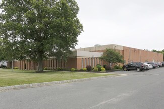 Plus de détails pour 28 Kennedy Blvd, East Brunswick, NJ - Industriel/Logistique à louer