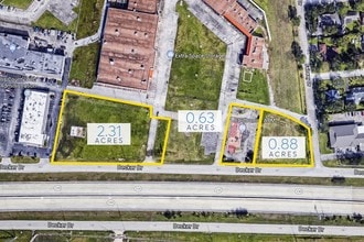 RES 1 West Town Shopping Center PH 2, Decker Dr, Baytown, TX - VUE AÉRIENNE  vue de carte - Image1