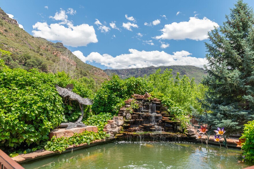 4548 N State Route 89A, Sedona, AZ à vendre - Photo de l’immeuble – Image 1 sur 49