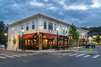 45 Eastdale Ave N, Poughkeepsie, NY à louer Photo de l’immeuble– Image 1 sur 4