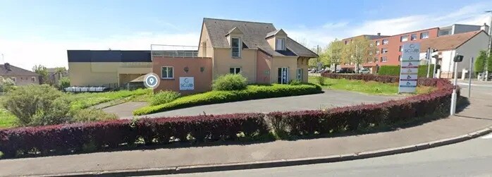 Bureau dans Montceau-les-Mines à vendre - Photo de l’immeuble – Image 1 sur 3