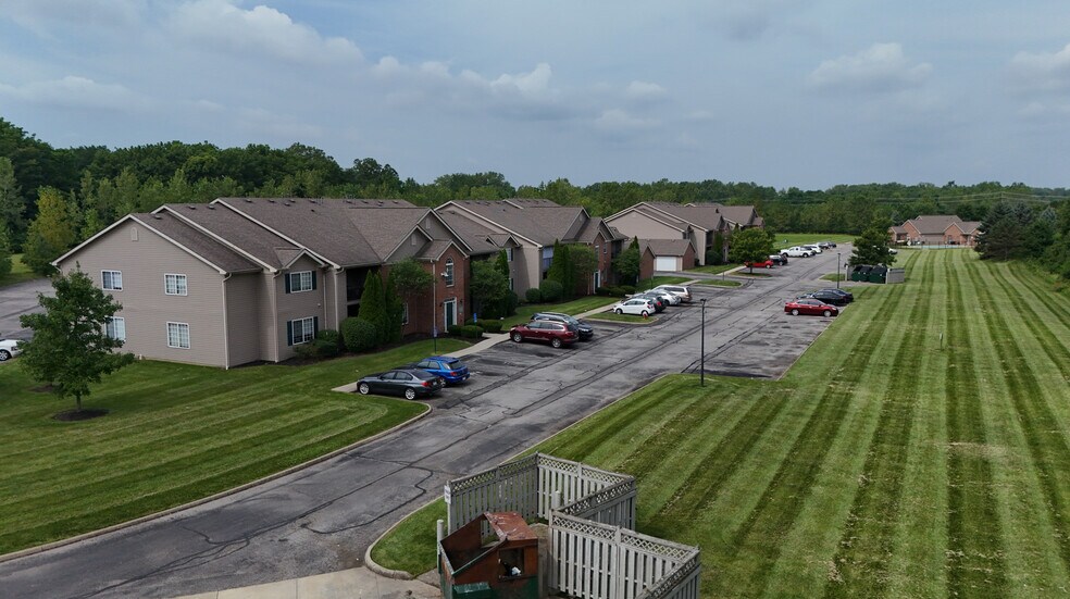 6523 Dorothys Crk, Canal Winchester, OH à vendre - Photo de l’immeuble – Image 2 sur 31