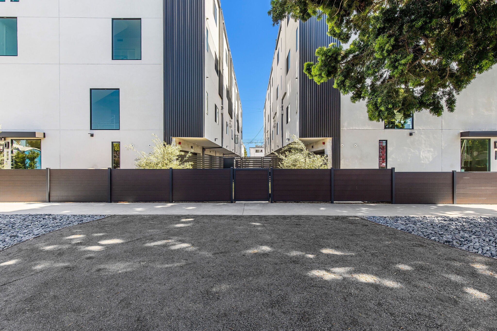 12610 Venice Blvd, Los Angeles, CA à vendre Photo de l’immeuble– Image 1 sur 20