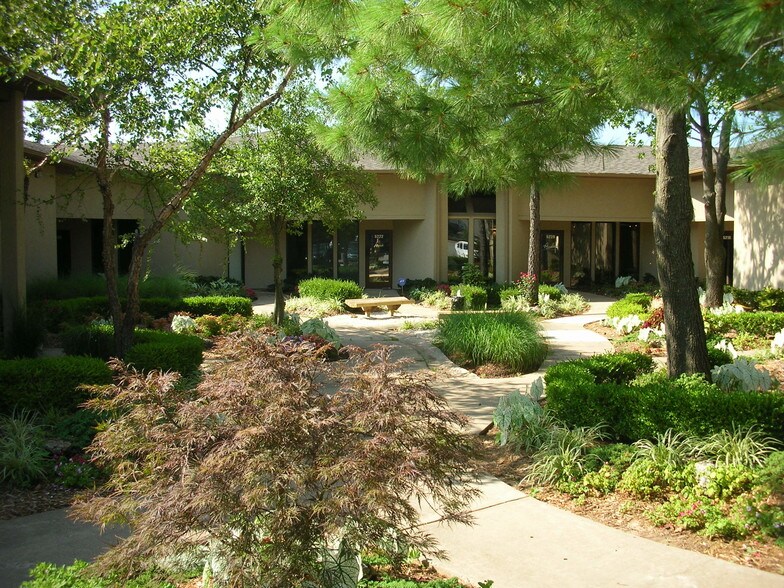 5212-5232 E 69th Pl, Tulsa, OK à louer - Photo de l’immeuble – Image 3 sur 3