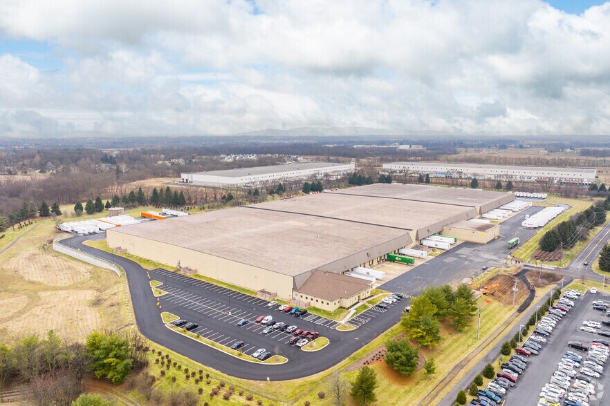 101 Commerce Dr, Mechanicsburg, PA à louer - Aérien – Image 2 sur 6