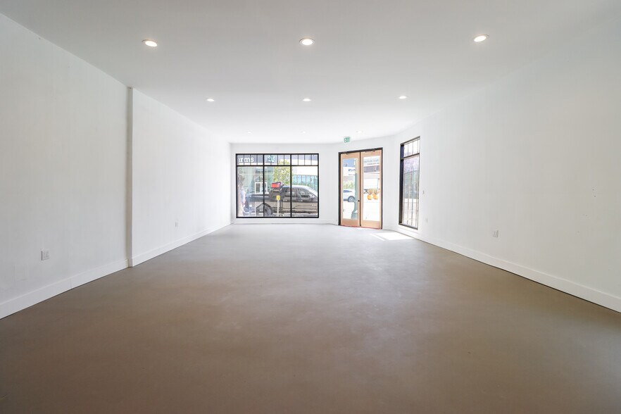 4514-4518 Hollywood Blvd, Los Angeles, CA à louer - Photo de l’immeuble – Image 3 sur 31