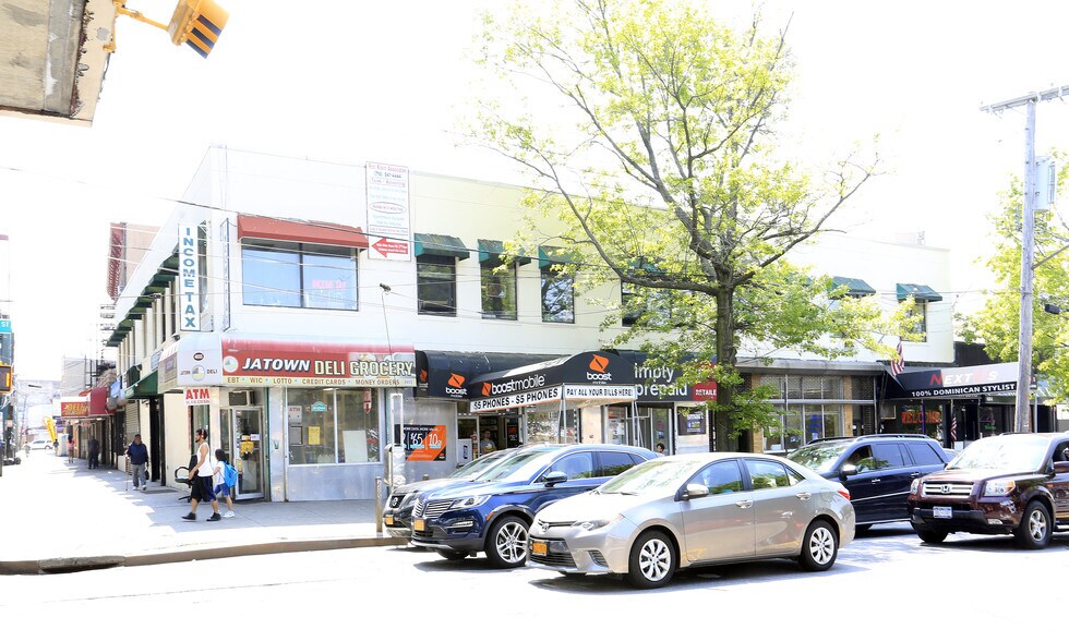 4653-4651 White Plains Rd, Bronx, NY à louer - Photo de l’immeuble – Image 3 sur 3