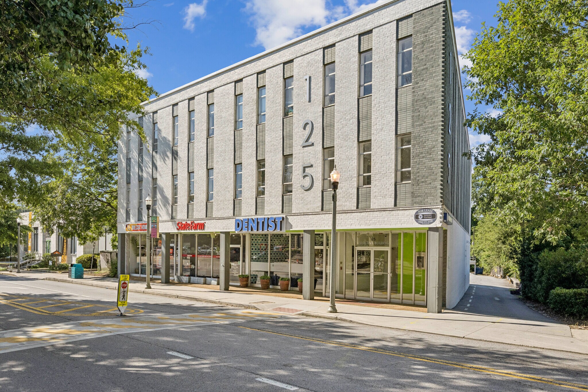 125 E Trinity Pl, Decatur, GA à vendre Photo de l’immeuble– Image 1 sur 15