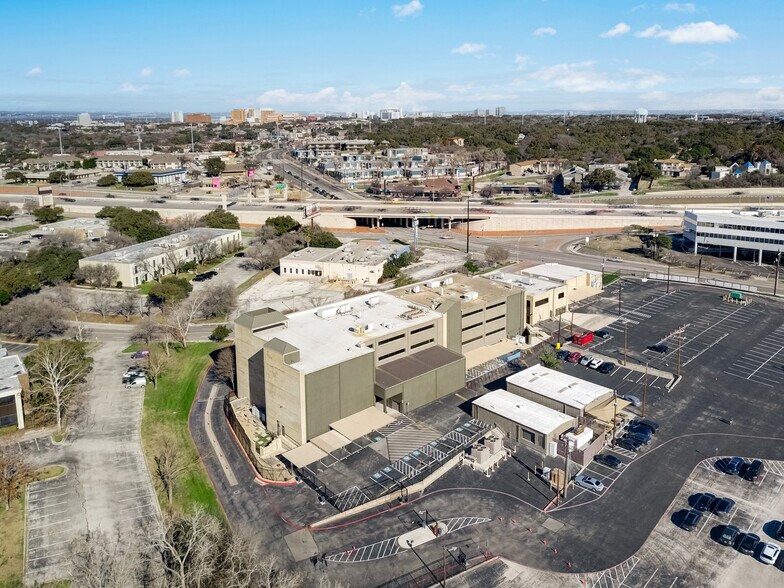 4300 Centerview, San Antonio, TX à vendre - Photo de l’immeuble – Image 3 sur 21