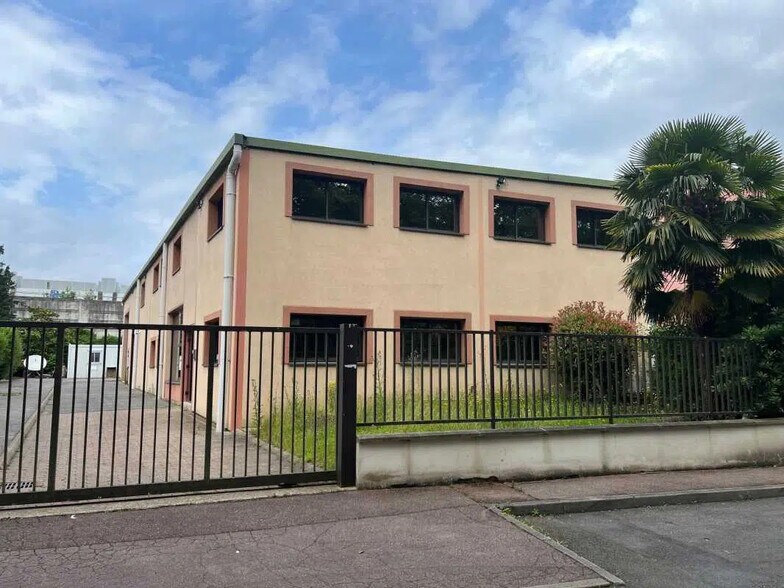 12 Rue Jean-Baptiste Huet, Jouy-en-Josas à vendre - Photo de l’immeuble – Image 2 sur 6