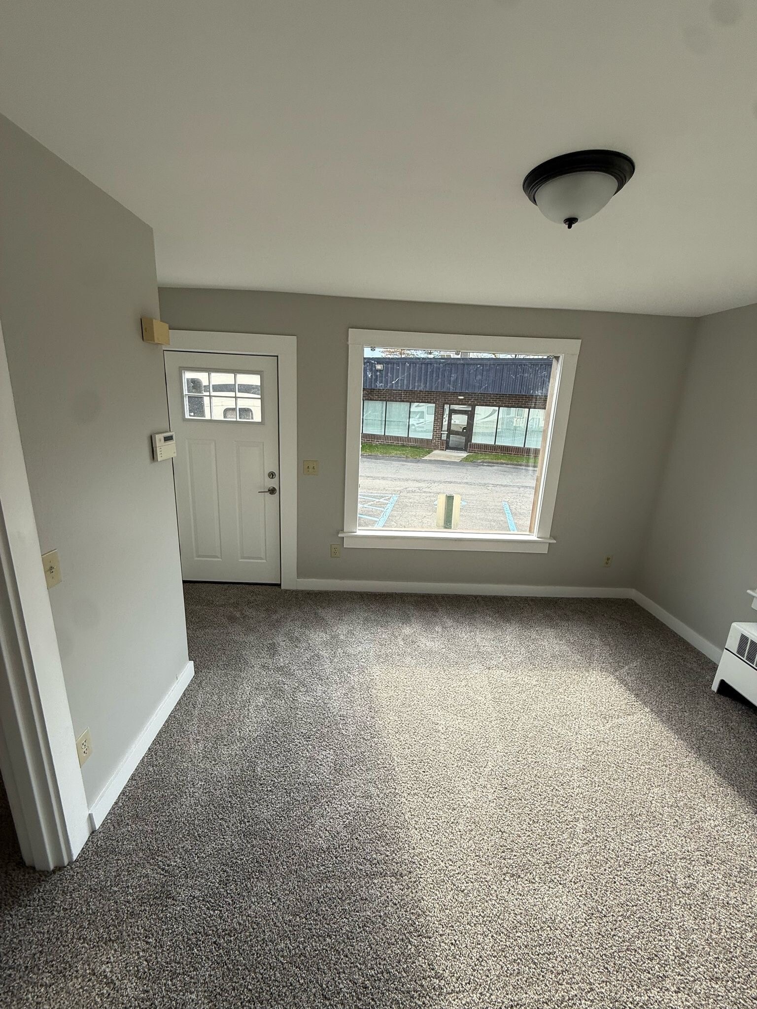 724 Watervliet Shaker Rd, Latham, NY à louer Photo intérieure– Image 1 sur 7