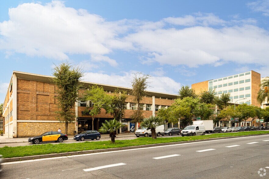 Passeig de la Zona Franca, 191-205, Barcelone, Barcelona à louer - Photo de l’immeuble – Image 3 sur 4