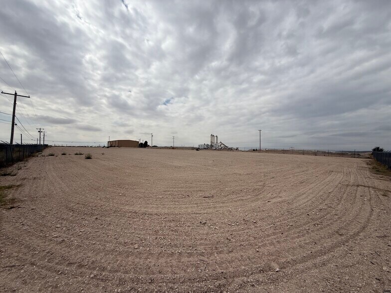 2916 Boyd Dr, Carlsbad, NM à louer - Photo de l’immeuble – Image 3 sur 14