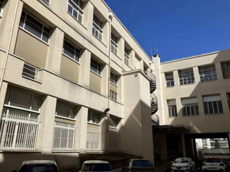 Industriel/Logistique dans Courbevoie à louer - Photo de l’immeuble – Image 3 sur 6