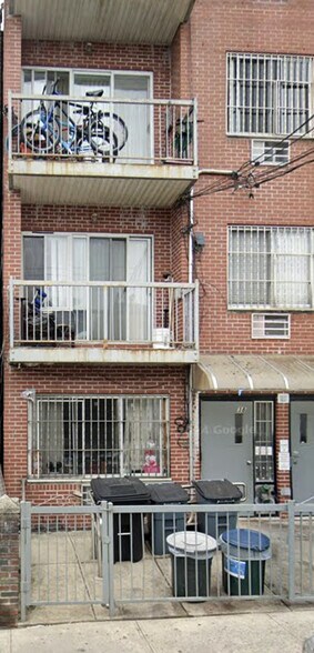 3438 110th St, Corona, NY à vendre - Photo principale – Image 1 sur 1