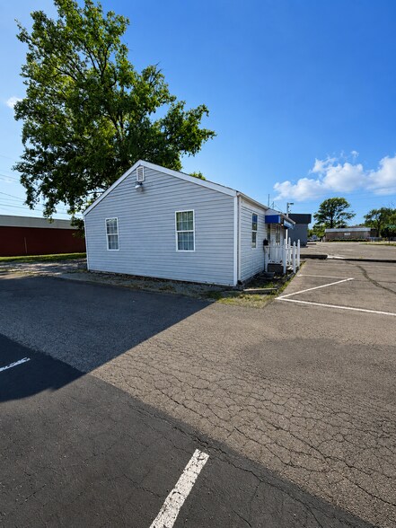 2207 Fowler St, Anderson, IN à vendre - Photo de l’immeuble – Image 2 sur 12