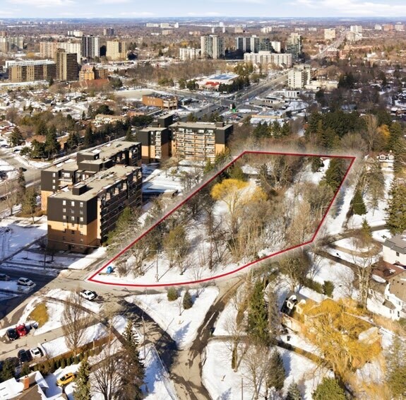 27-29 Parkcrest Dr, Toronto, ON à vendre Photo de l’immeuble– Image 1 sur 16