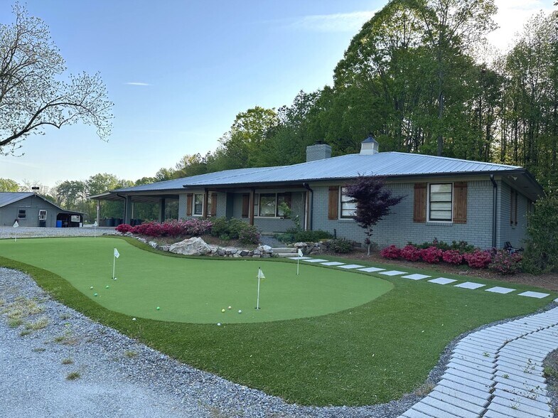 5662 Cemetery Rd, Lula, GA à louer - Photo de l’immeuble – Image 2 sur 29