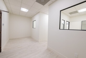 19350 Business Center Dr, Northridge, CA à louer Photo intérieure– Image 1 sur 10