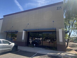 Plus de détails pour 219 S William Dillard Dr, Gilbert, AZ - Industriel/Logistique à louer