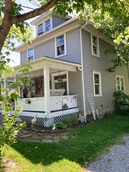 113 Nature Run, Laughlintown, PA à vendre - Photo de l’immeuble – Image 2 sur 13