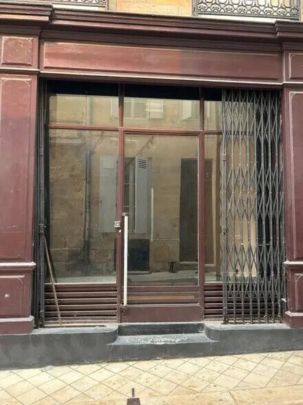 Local d’activités dans Bordeaux à louer - Photo de l’immeuble – Image 3 sur 3