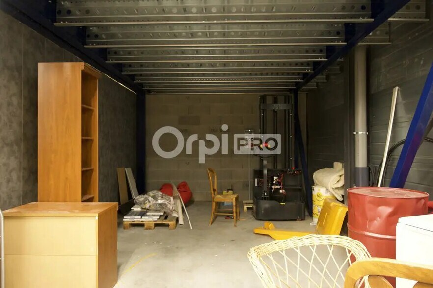 Local d'activités dans Mions à vendre - Photo de l’immeuble – Image 3 sur 8