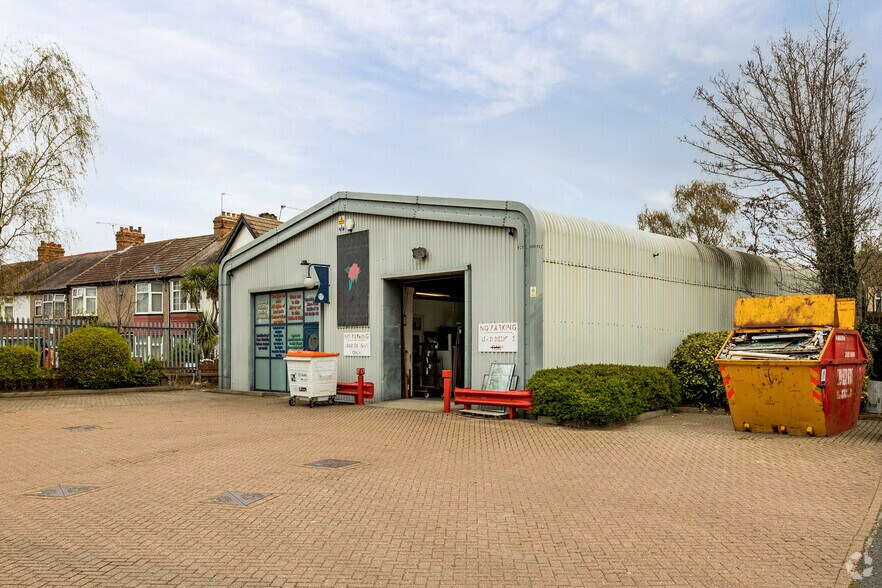 Church Rd, Mitcham à louer - Photo principale – Image 1 sur 3
