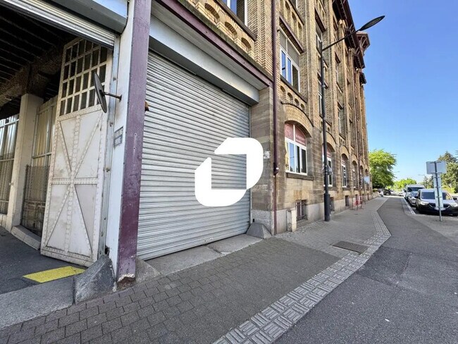 Plus de détails pour Local commercial à vendre