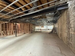 216 E 49th St, New York, NY à louer Photo intérieure– Image 2 sur 6