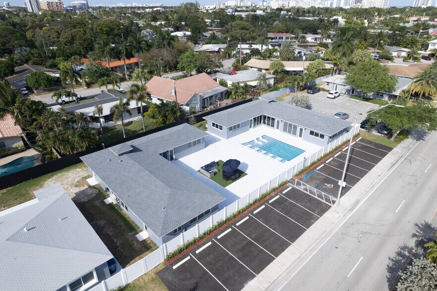 2009-2025 NE 26th St, Wilton Manors, FL à vendre - Photo de l’immeuble – Image 2 sur 17