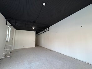 1641 E Michigan St, Indianapolis, IN à louer Photo intérieure– Image 2 sur 8