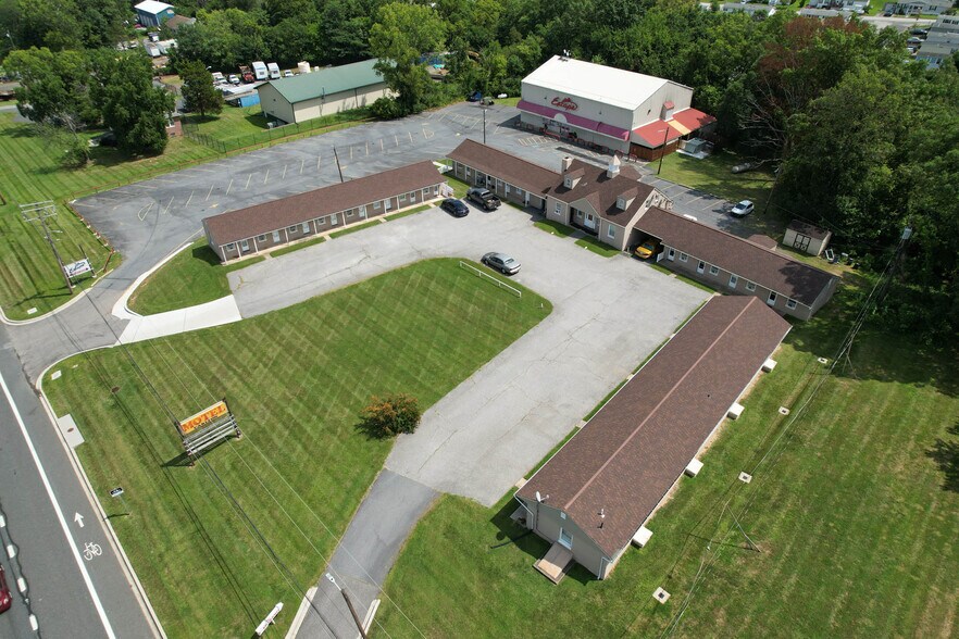 10025 Pulaski Hwy, Middle River, MD à vendre - Photo de l’immeuble – Image 3 sur 20