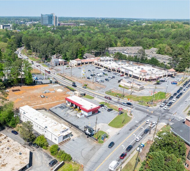 1620 Lavista Rd, Atlanta, GA à louer - Photo de l’immeuble – Image 2 sur 4