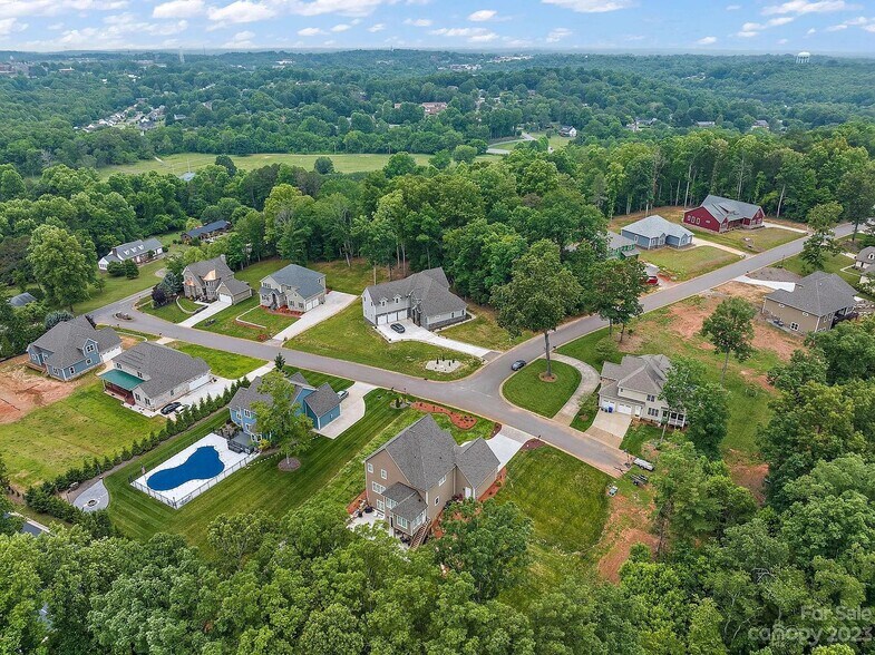 0 Tulip Court, Morganton, NC à vendre - Photo de l’immeuble – Image 2 sur 11