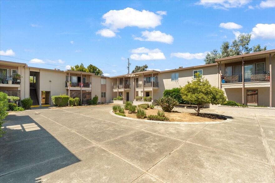 445 N 26th St, San Jose, CA à vendre - Photo de l’immeuble – Image 3 sur 18